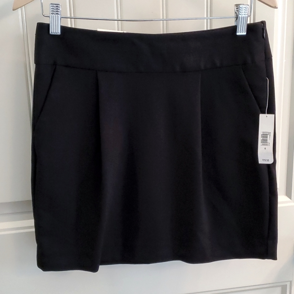 Old Navy Black Skirt Size 6 NWT